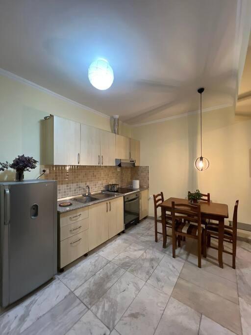 Villa Oleandro Tirana Bagian luar foto
